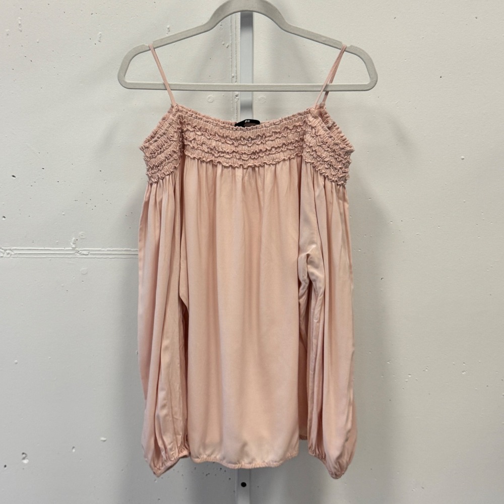 H&M Blush Pink Off‎ Shoulder Smocked Ruffle Blouse Viscose Balloon Sleeve Size 4